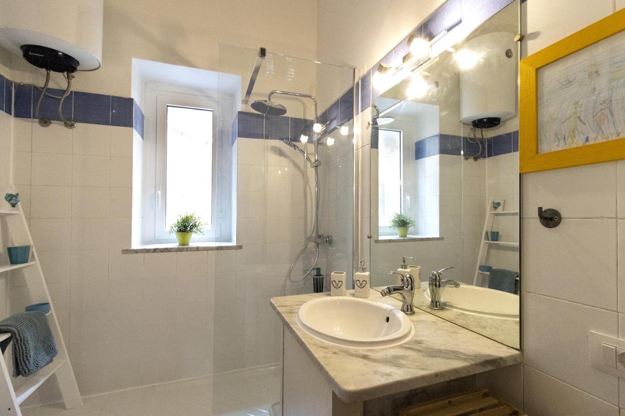 At Kalsa Quiet Flowered Terrace! Free Parking! Ideal For Remote Working! Apartamento Palermo