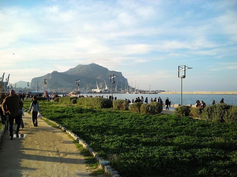 At Kalsa Quiet Flowered Terrace! Free Parking! Ideal For Remote Working! Apartment Palermo